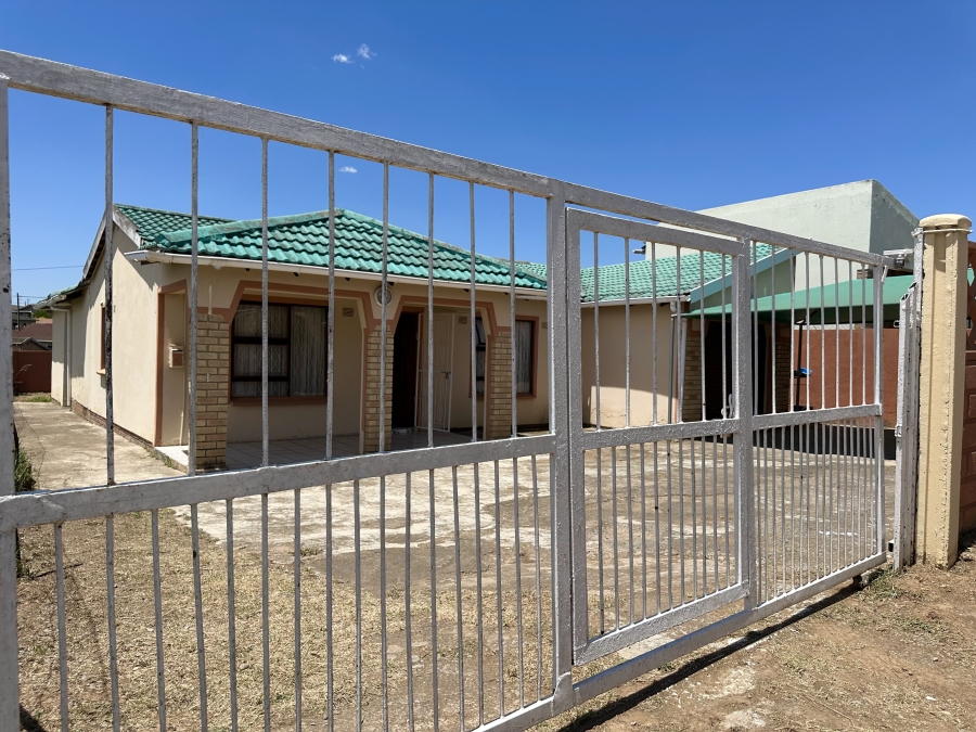 5 Bedroom Property for Sale in Mbuqu Eastern Cape